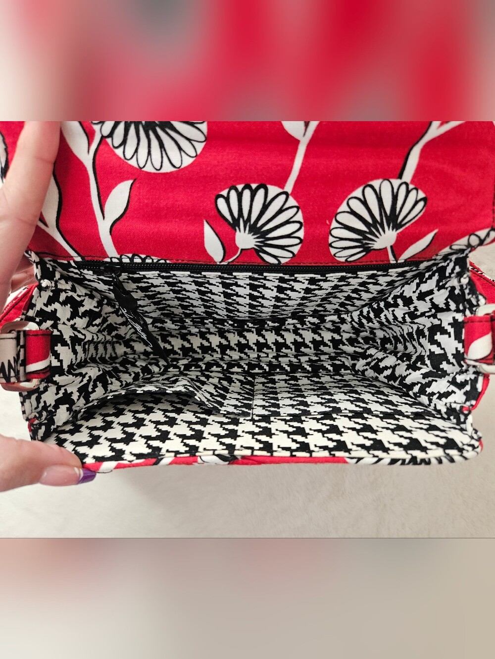 Vera Bradley Deco Daisy Crossbody Bag - Picture 6 of 7